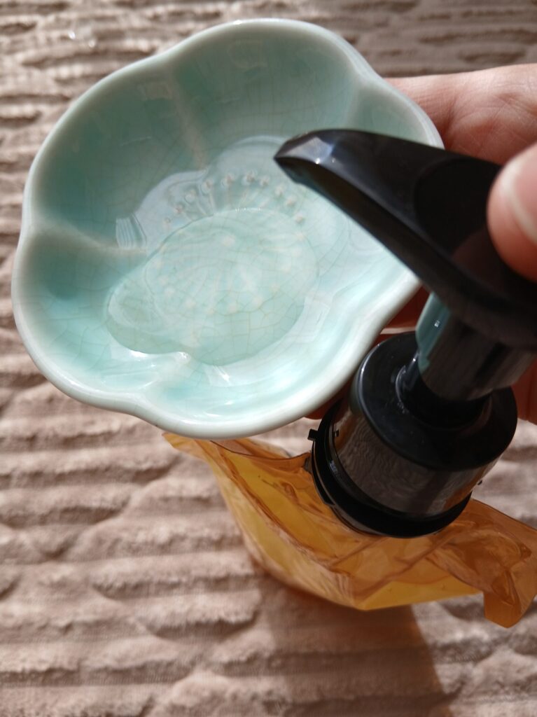 アテニアのエコパックをそのまま使えるか検証している写真